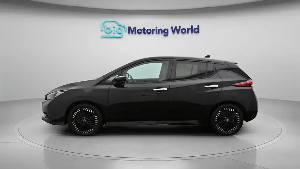 Used Nissan Leaf Tekna 110 kW (150 HP) 2024 Black Hatchback
