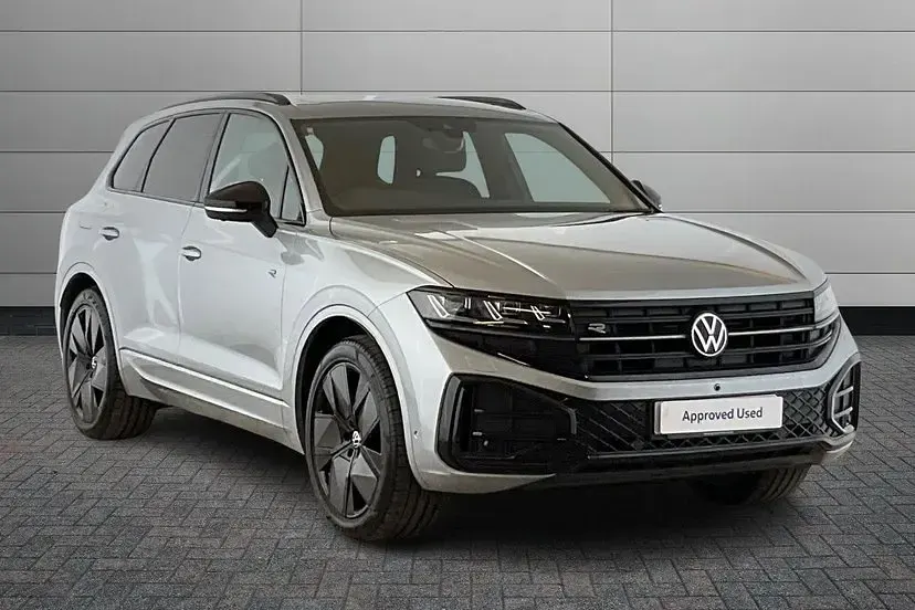 New VW Touareg Black Edition 286 HP (210 kW) 2026 Silver SUV