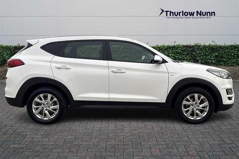 Used Hyundai Tucson SE 136 HP (100 kW) 2021 White SUV