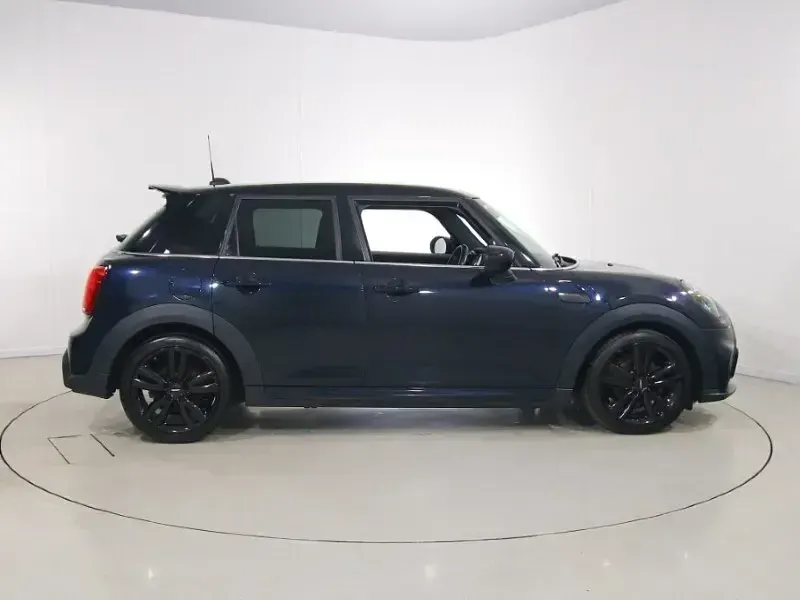 Used Mini Cooper Hatch 135 HP (99 kW) 2021 Black Hatchback