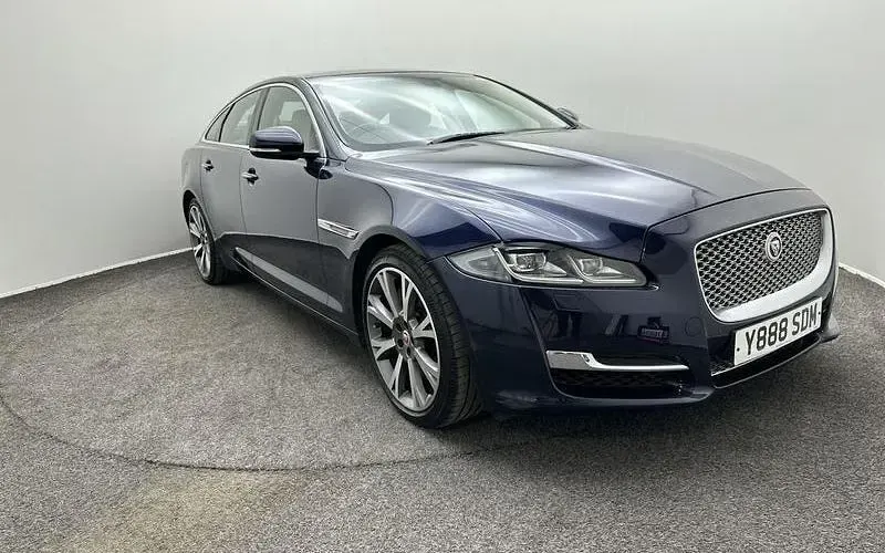 Usado Jaguar XJ Portfolio 300 CV (220 kW) 2019 Berlina