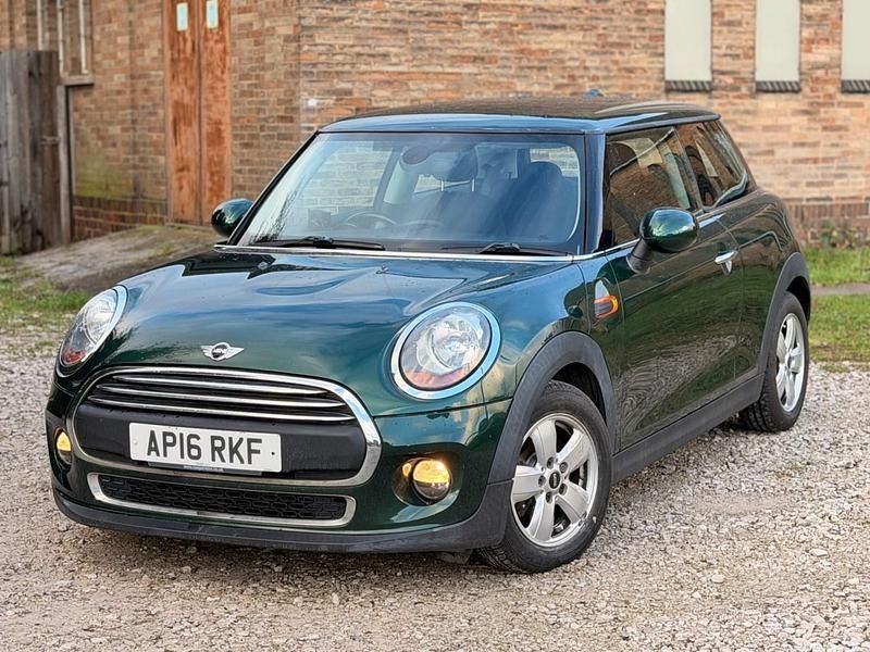 Green Used 2016 Mini One D Hatch Hatchback | £3,995 (Good price) - Image 1/4