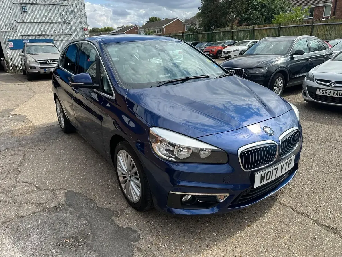 Used BMW 218 Luxury Line 2017 Blue Hatchback