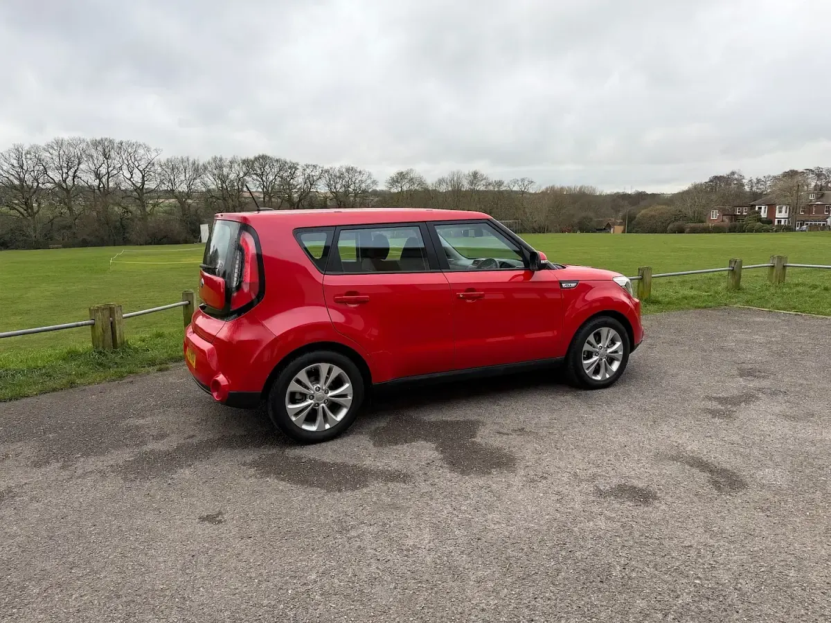 Used Kia Soul Urban 130 HP (95 kW) 2015 Red SUV