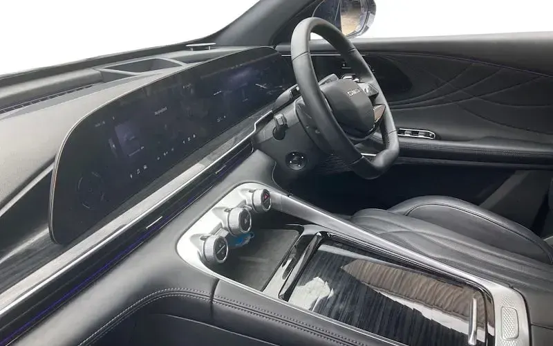 Used Omoda 9 449 HP (330 kW) 2025 Black SUV