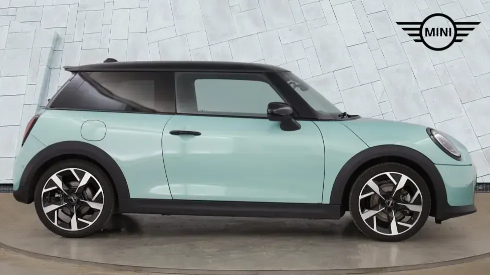Used Mini Cooper S Hatch 201 HP (147 kW) 2025 Green Hatchback