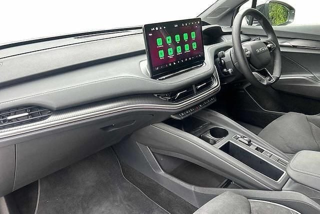 Brilliant silver metallic Used 2025 Skoda Enyaq iV SportLine SUV | £39,990 - Image 1/3