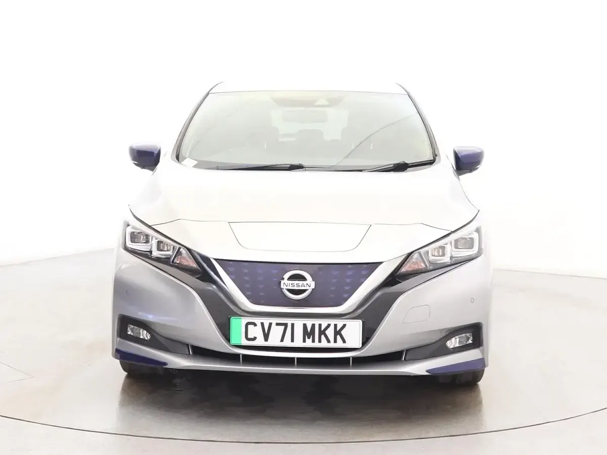 Used Nissan Leaf Tekna 110 kW (150 HP) 2021 Silver Hatchback
