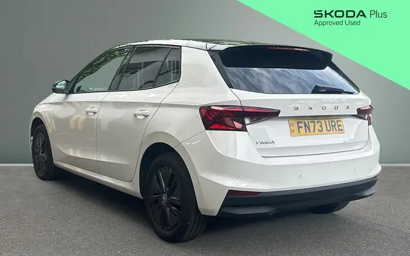 Used Skoda Fabia Colour Edition 110 HP (80 kW) 2023 White Hatchback