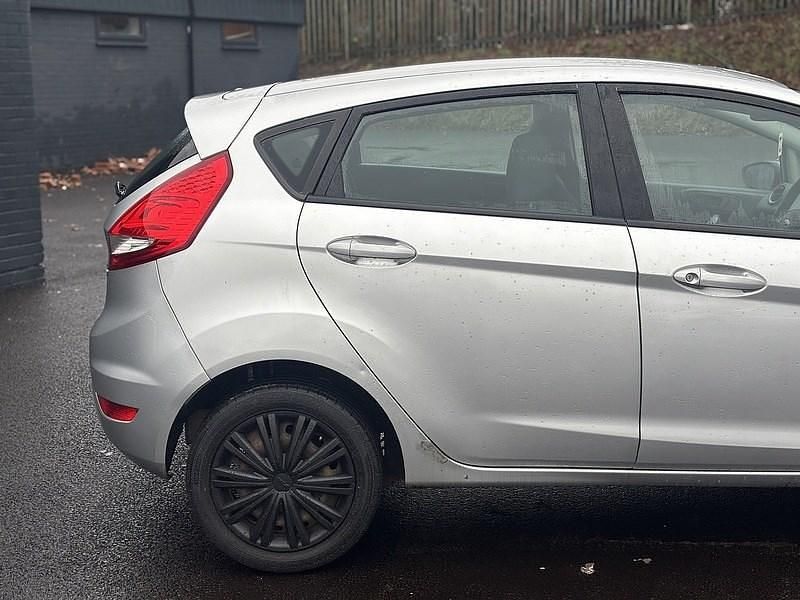 Used Ford Fiesta Style 82 HP (60 kW) 2009 Silver Hatchback