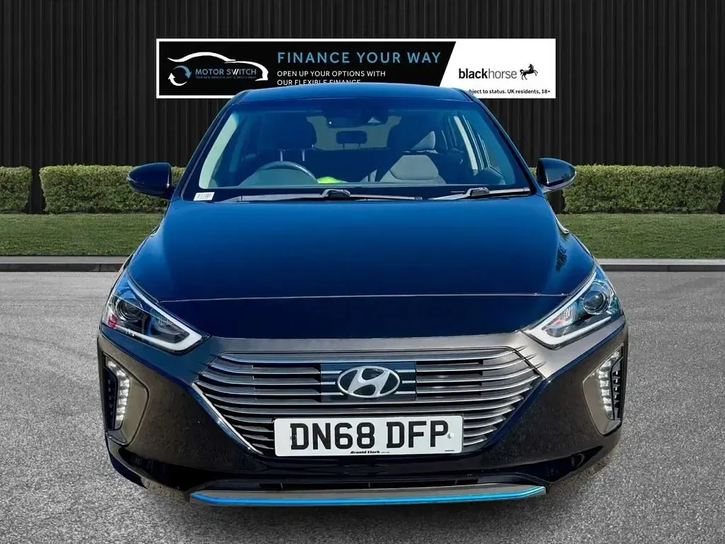 Usado Hyundai Ioniq Premium 141 HP (103 kW) 2018 Preto Citadino
