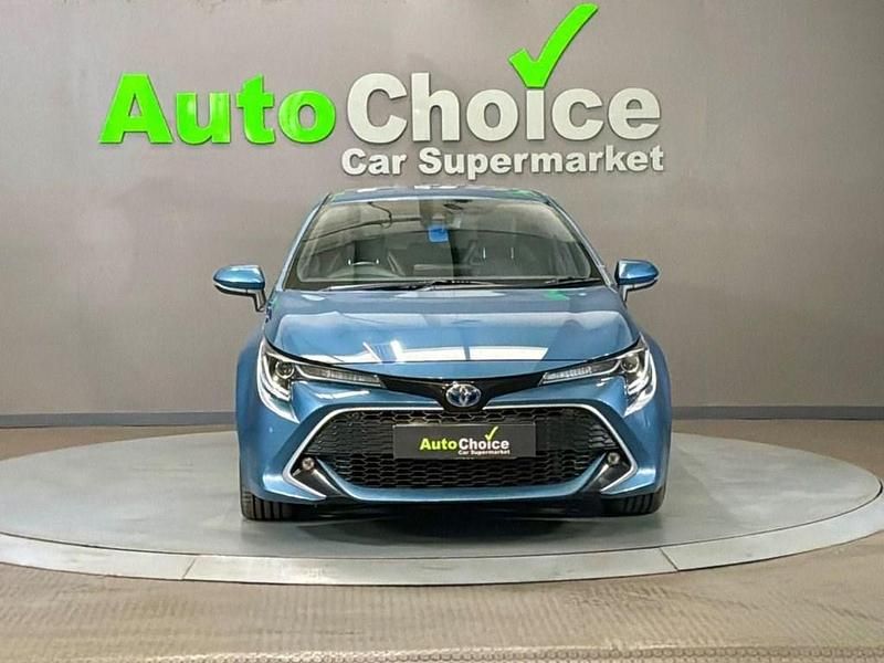 Used Toyota Corolla 122 HP (89 kW) 2019 Blue Hatchback