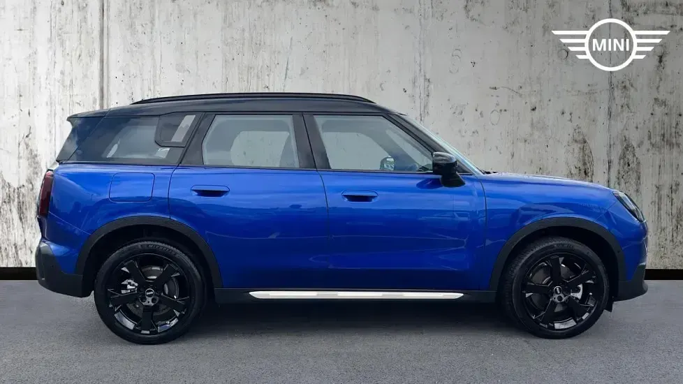 Used Mini Countryman 168 HP (123 kW) 2025 Blue SUV