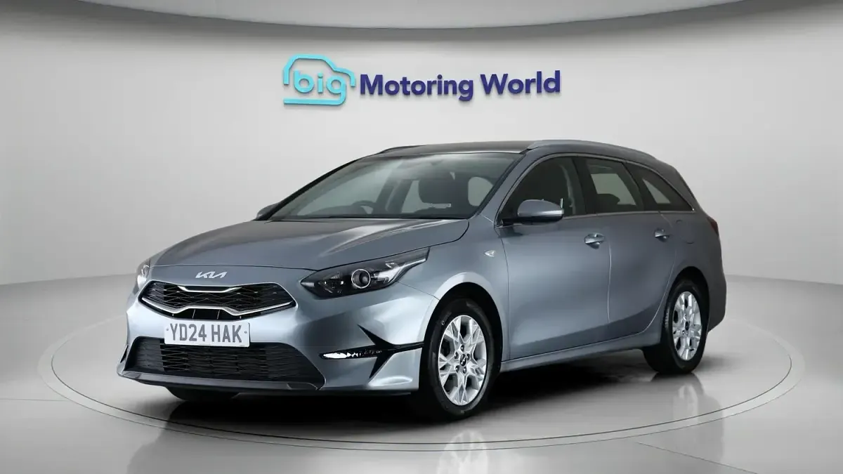 Used Kia Ceed 2024 Silver Hatchback