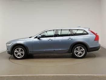 Used Volvo V90 CC 190 HP (139 kW) 2019 Blue Estate