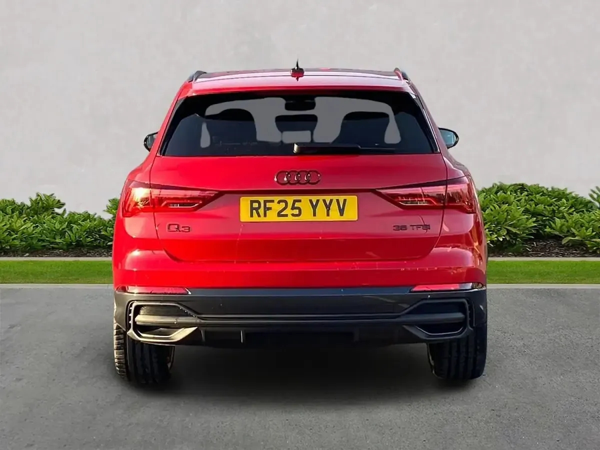 New Audi Q3 Black Edition 150 HP (110 kW) 2025 Red SUV