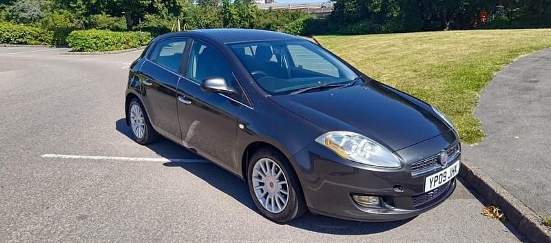 Grey Used 2009 Fiat Bravo Dynamic Hatchback | £1,495 - Image 1/4