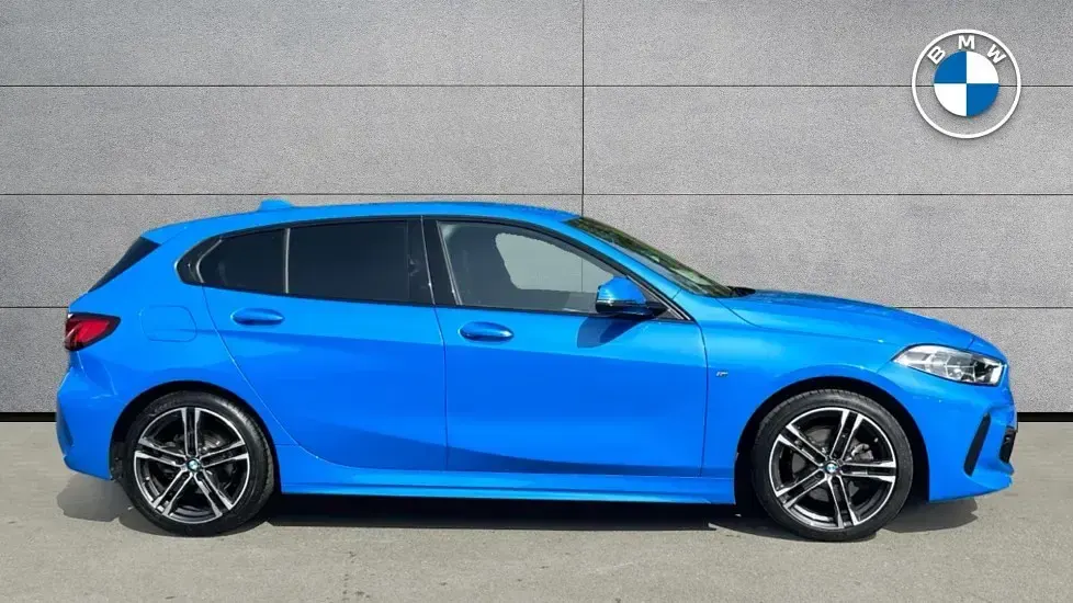Used BMW 118 M Sport 134 HP (98 kW) 2024 Blue Hatchback