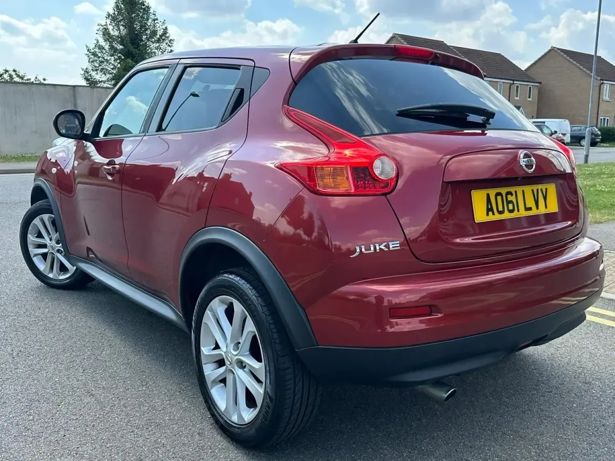 Second-hand Nissan Juke Acenta 117 CP (86 kW) 2011 Roșu SUV