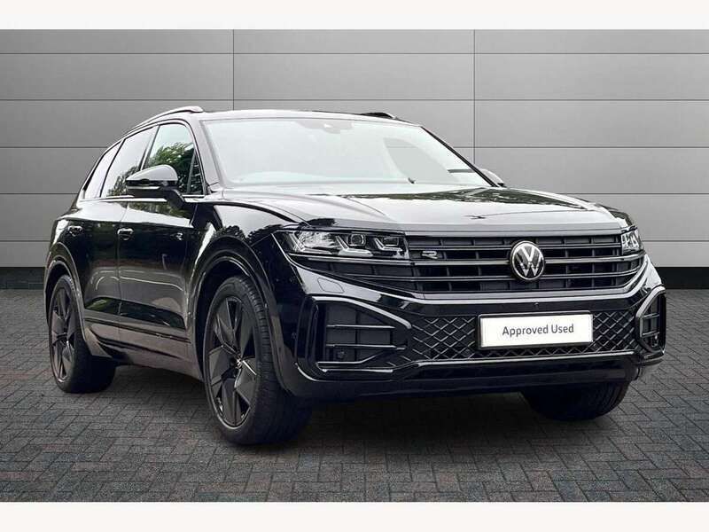 Black Used 2025 VW Touareg Black Edition SUV | £59,970 (Expensive) - Image 1/4