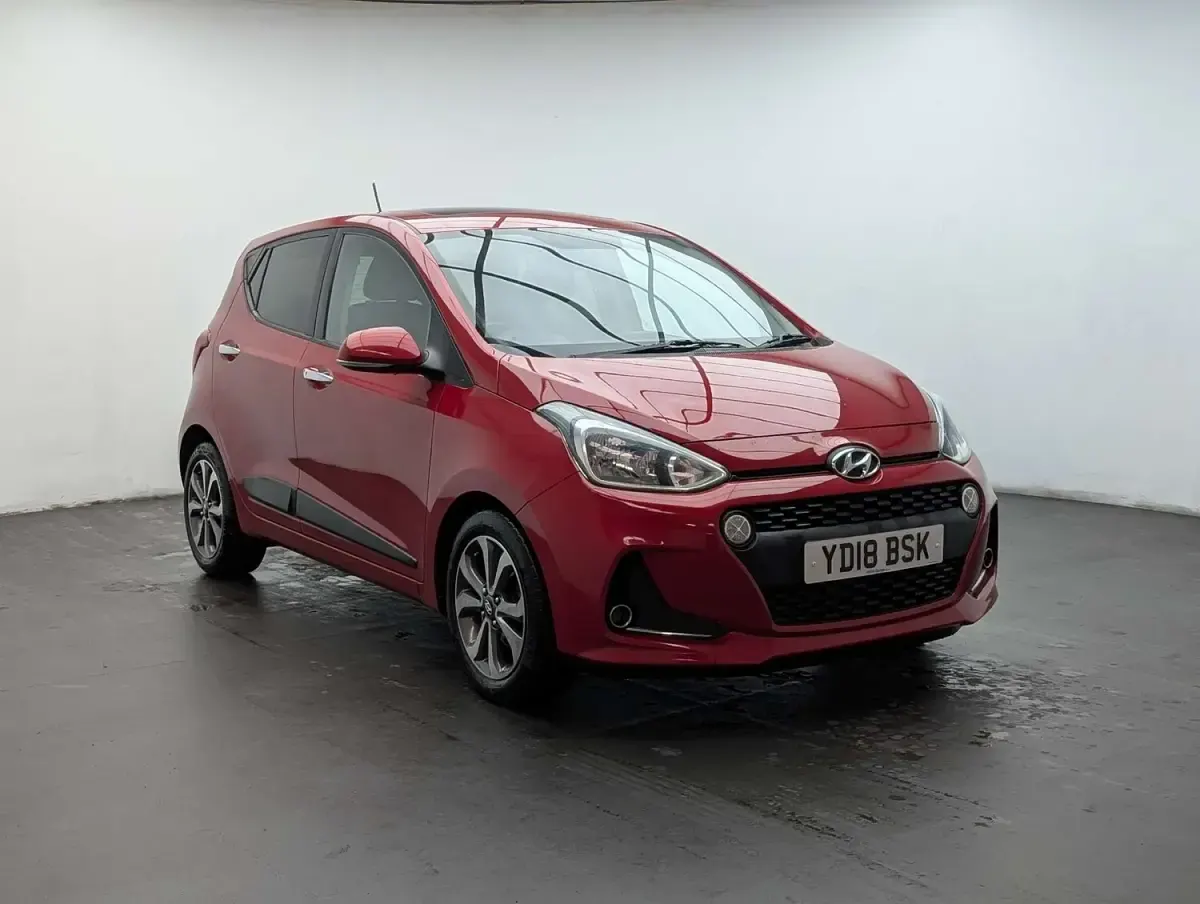Used Hyundai i10 Premium SE 87 HP (63 kW) 2018 Red Hatchback