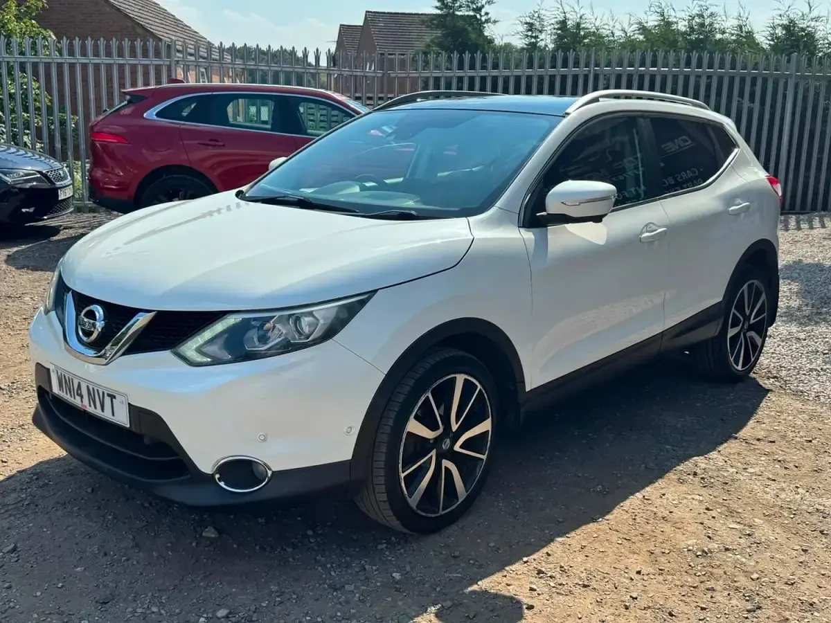 Used Nissan Qashqai Tekna 110 HP (80 kW) 2014 White SUV