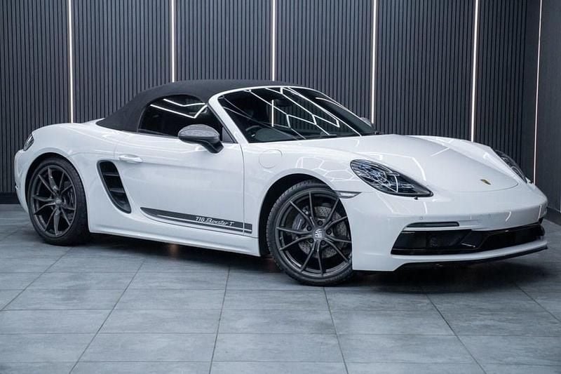 White Used 2019 Porsche 718 Boxster Cabriolet | £46,383 (Expensive) - Image 1/4