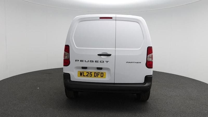 White New 2025 Peugeot Partner MPV | £19,999 (Expensive) - Image 1/4