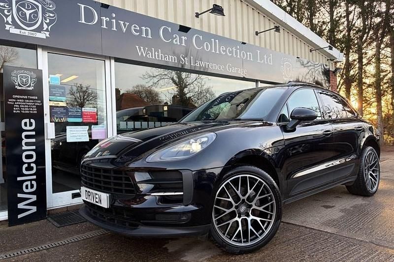 Black Used 2018 Porsche Macan SUV | £24,995 (Expensive) - Image 1/1