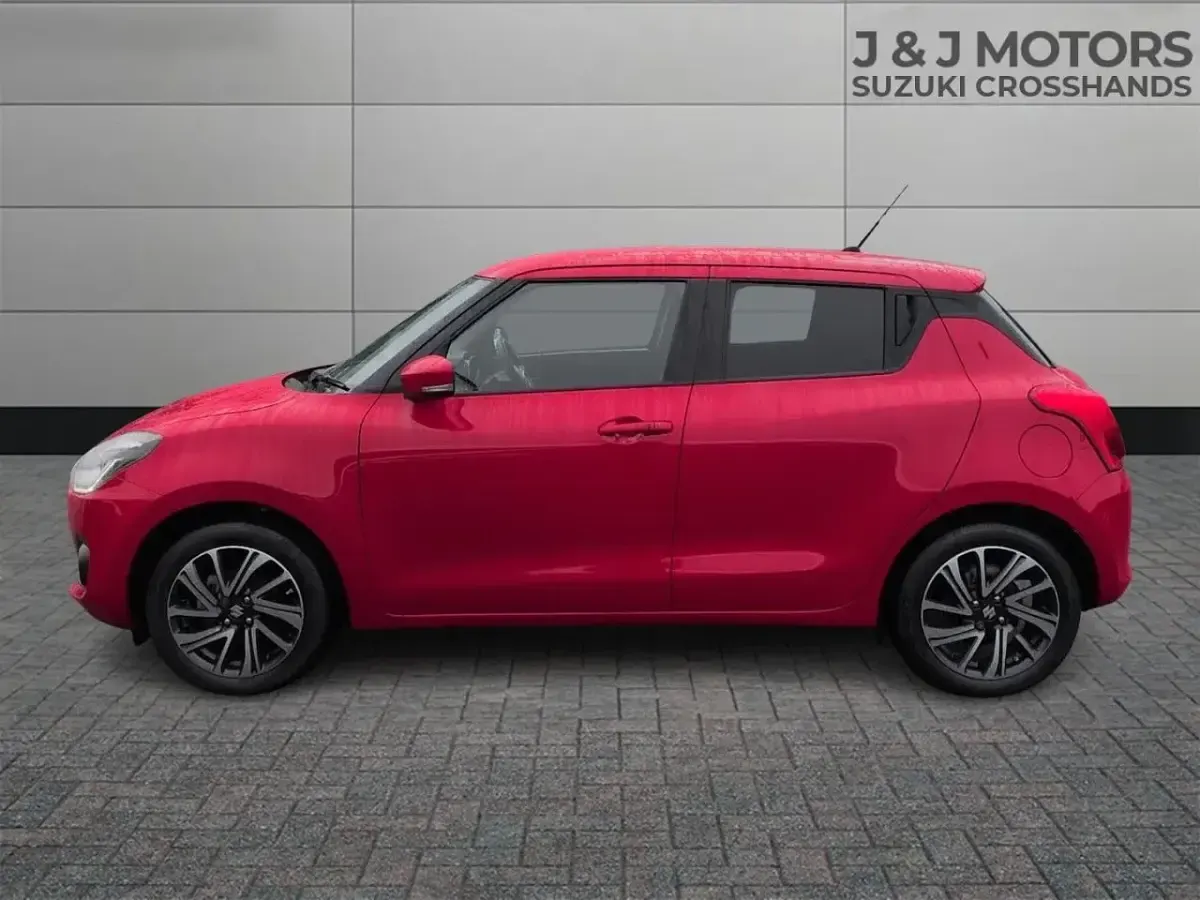 Used Suzuki Swift SZ5 83 HP (61 kW) 2022 Red Hatchback
