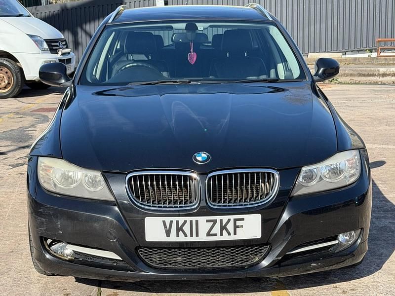 Używany BMW 320 Exclusive 2011 Czarny Kombi