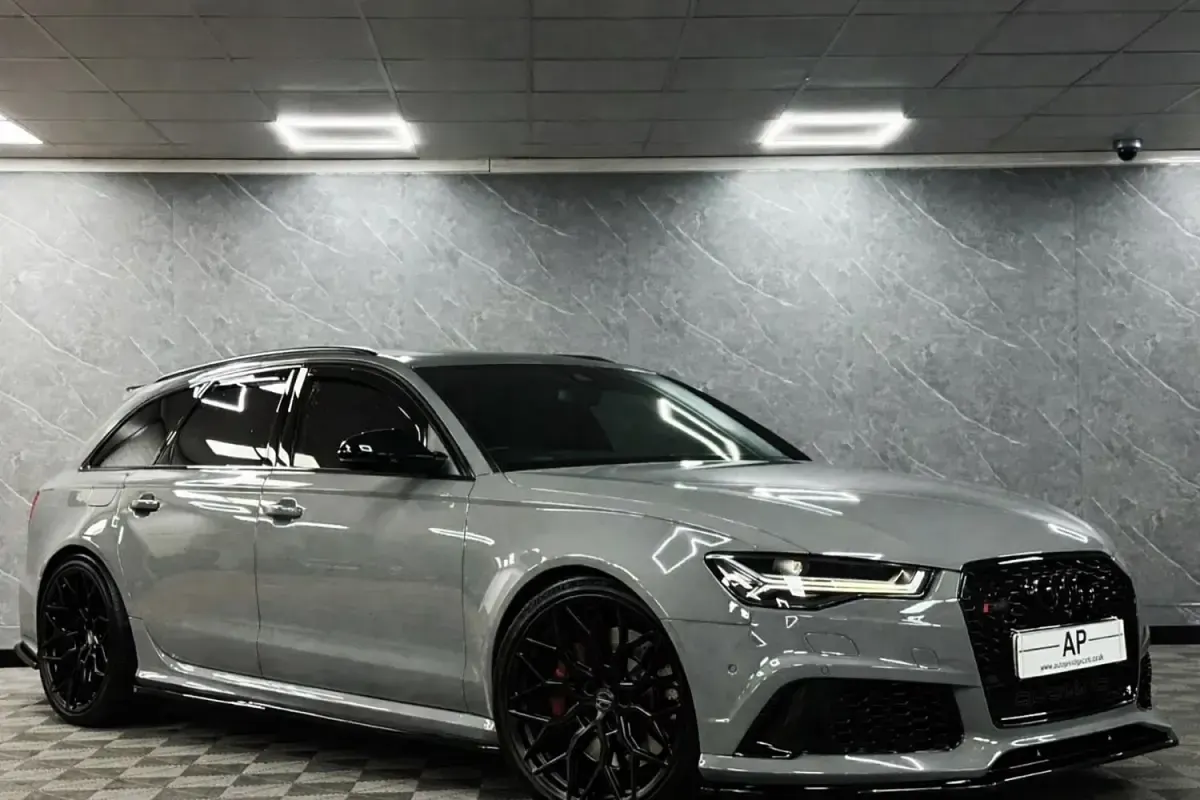 Usado Audi RS6 Design 700 HP (514 kW) 2016 Cinzento Carrinha