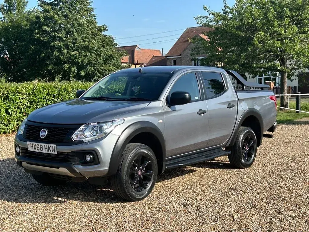 Used Fiat Fullback Cross 180 HP (132 kW) 2018 Grey Pickup