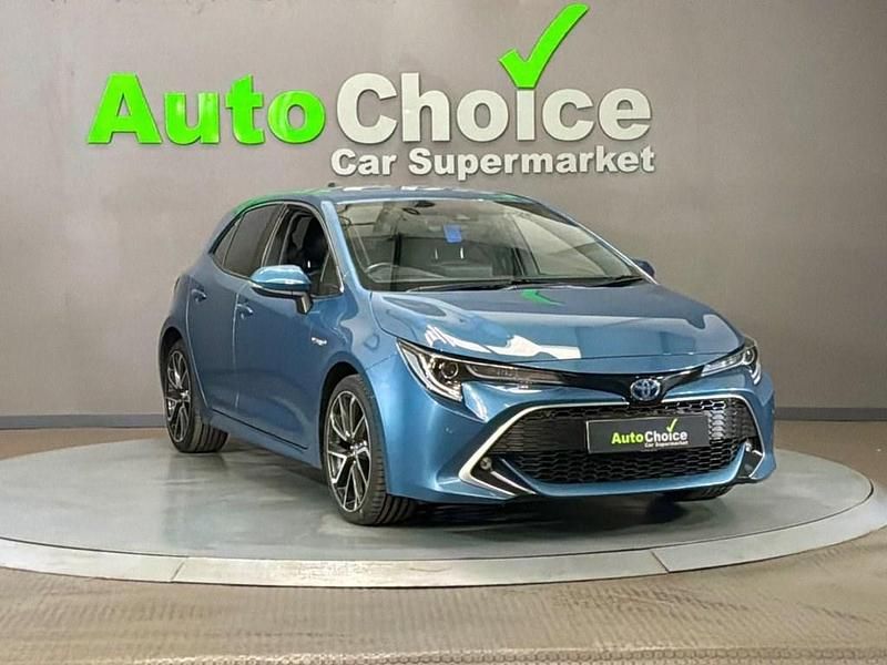 Used Toyota Corolla 122 HP (89 kW) 2019 Blue Hatchback