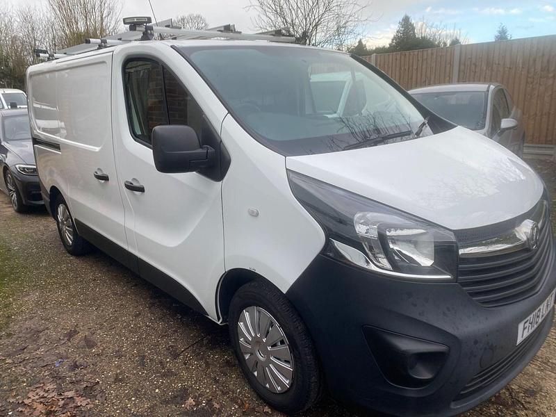 Used Vauxhall Vivaro S 95 HP (69 kW) 2018 White MPV