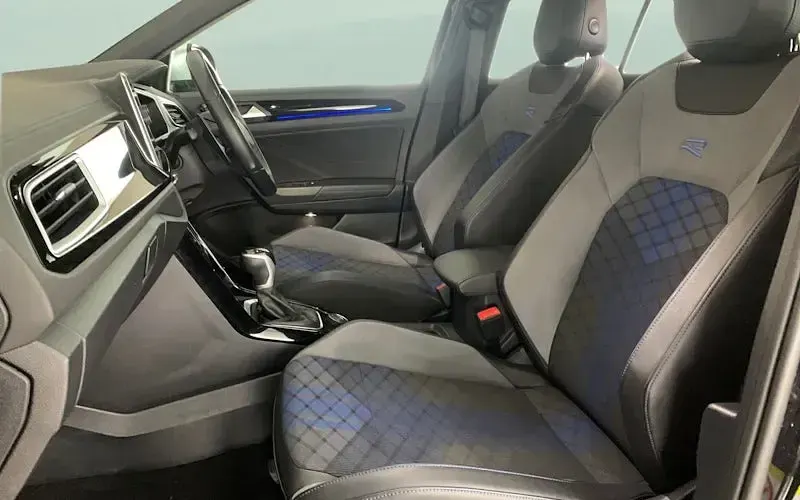 Used VW T-Roc R 300 HP (220 kW) 2025 SUV