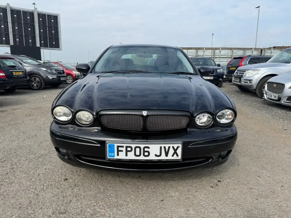 Używany Jaguar X-type 155 KM (114 kW) 2006 Czarny Sedan/Limuzyna