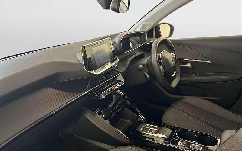 Used Peugeot e-208 Allure+ 100 kW (136 HP) 2023 Yellow Hatchback