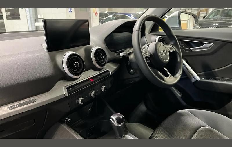 Used Audi Q2 Sport 147 HP (108 kW) 2023 Silver SUV