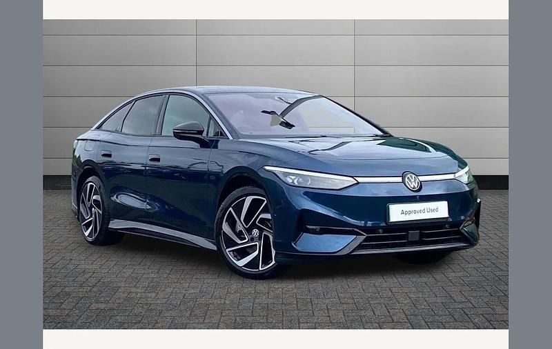 Blue Used 2024 VW ID.7 Pro Sedan | £33,150 (A bit pricey) - Image 1/3