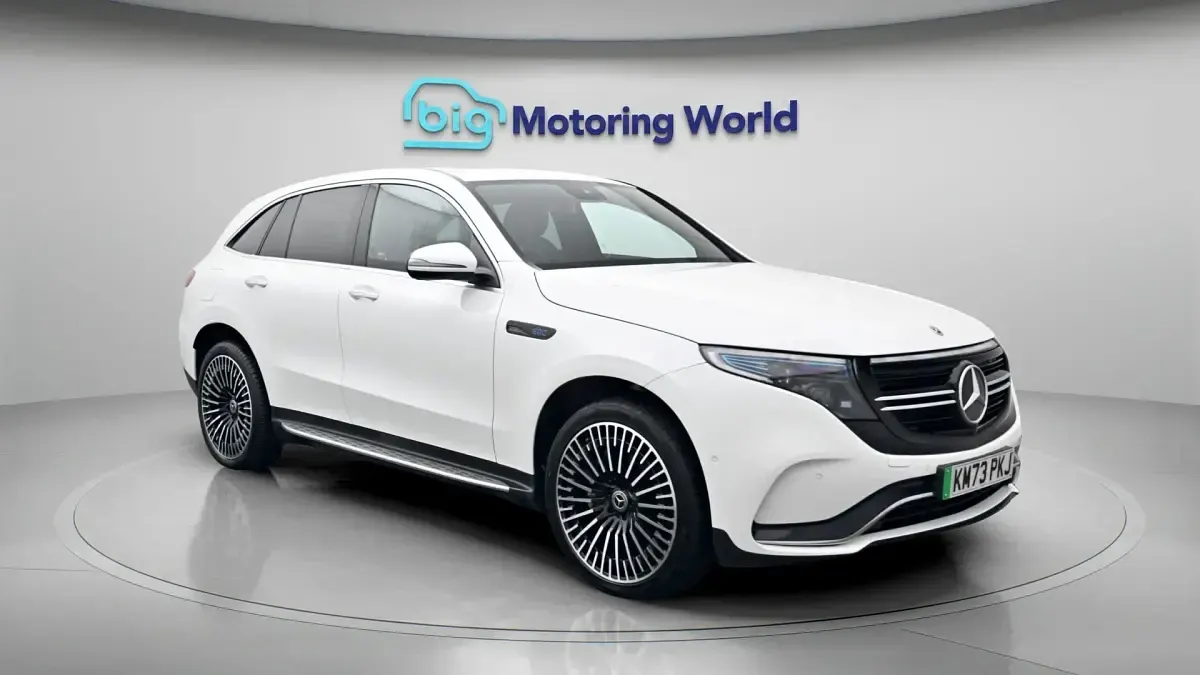 Usado Mercedes EQC400 AMG line 300 kW (408 HP) 2023 SUV