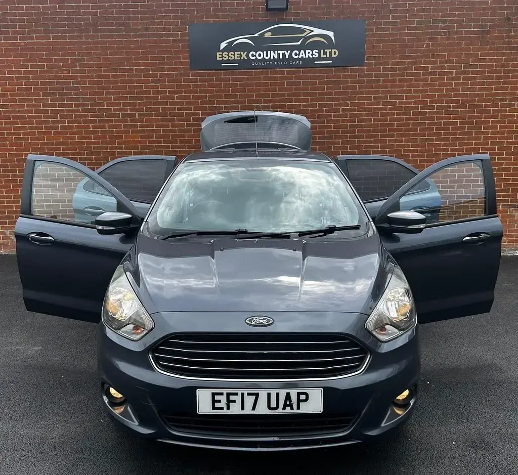 Used Ford Ka Plus Zetec 85 HP (62 kW) 2017 Grey Hatchback