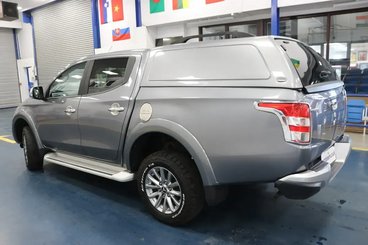 Used Mitsubishi L200 180 HP (132 kW) 2018 Grey Pickup