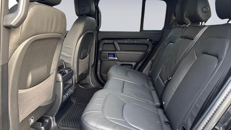 Used Land Rover Defender HSE Dynamic 2026 Santorini black Estate