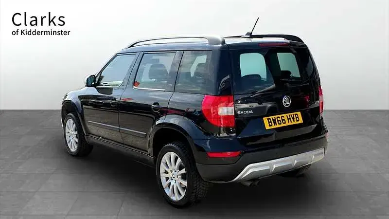 Used Skoda Yeti Business Line 110 HP (80 kW) 2017 Black SUV