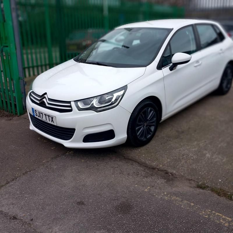 Used Citroën C4 Feel 2017 White Hatchback