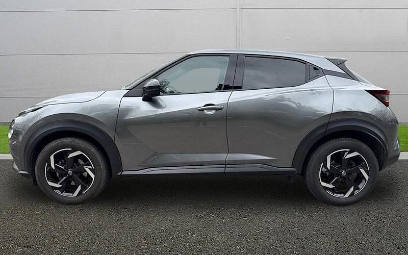 Usado Nissan Juke N-Connecta 114 HP (83 kW) 2023 Cinzento SUV
