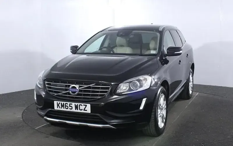 Usado Volvo XC60 SE Lux 220 HP (161 kW) 2017 SUV