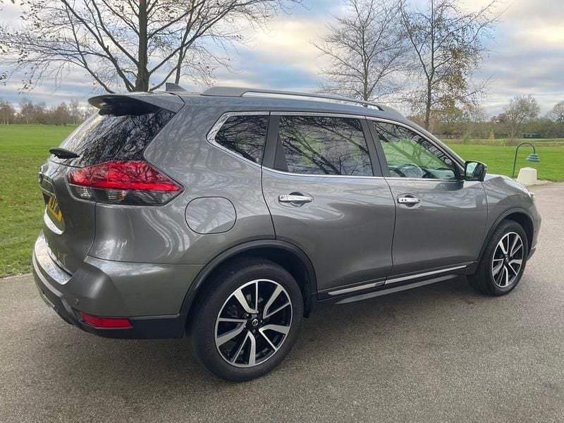 Used Nissan X-Trail Tekna 150 HP (110 kW) 2019 Grey SUV