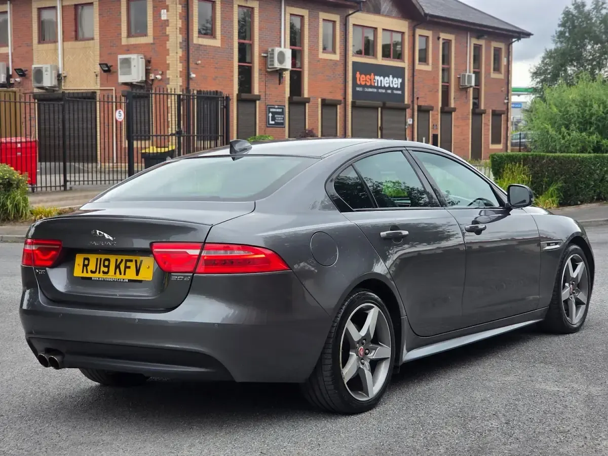 Used Jaguar XE R-Sport 180 HP (132 kW) 2019 Grey Sedan